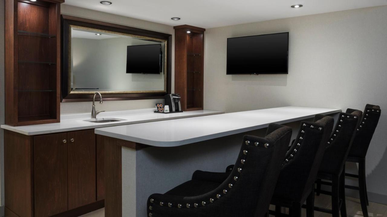 Executive Suite - Non-Smoking at Holiday Inn Express & Suites Medina by IHG