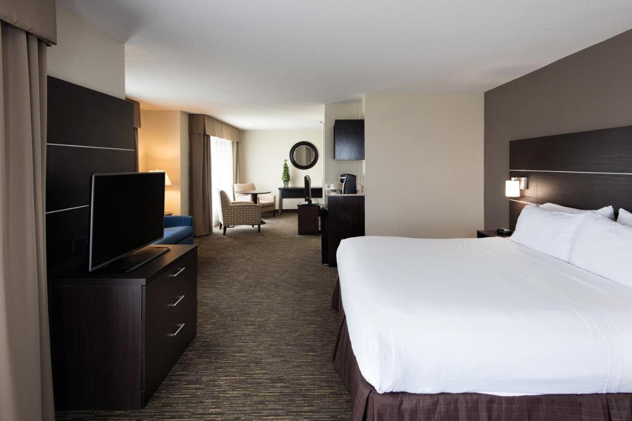 King Suite with Sofa Bed at Holiday Inn Express Hotel & Suites East Wichita I-35 Andover by IHG
