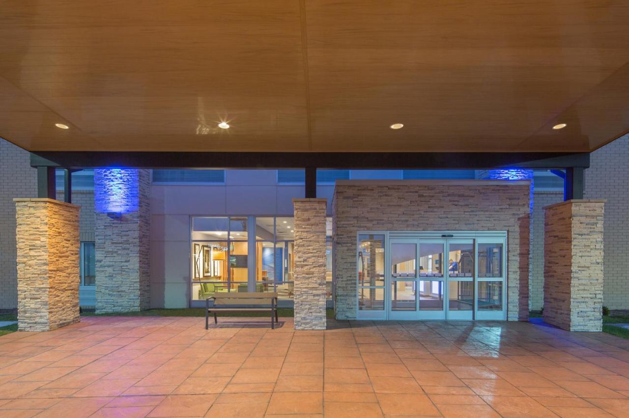  | Holiday Inn Express & Suites Indianapolis NW - Zionsville