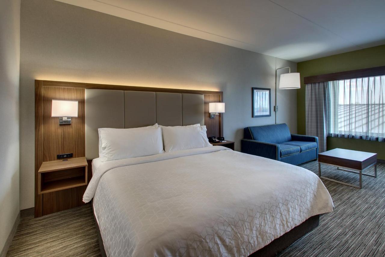 Suite - Hearing Accessible - Non-Smoking at Holiday Inn Express & Suites Findlay North by IHG