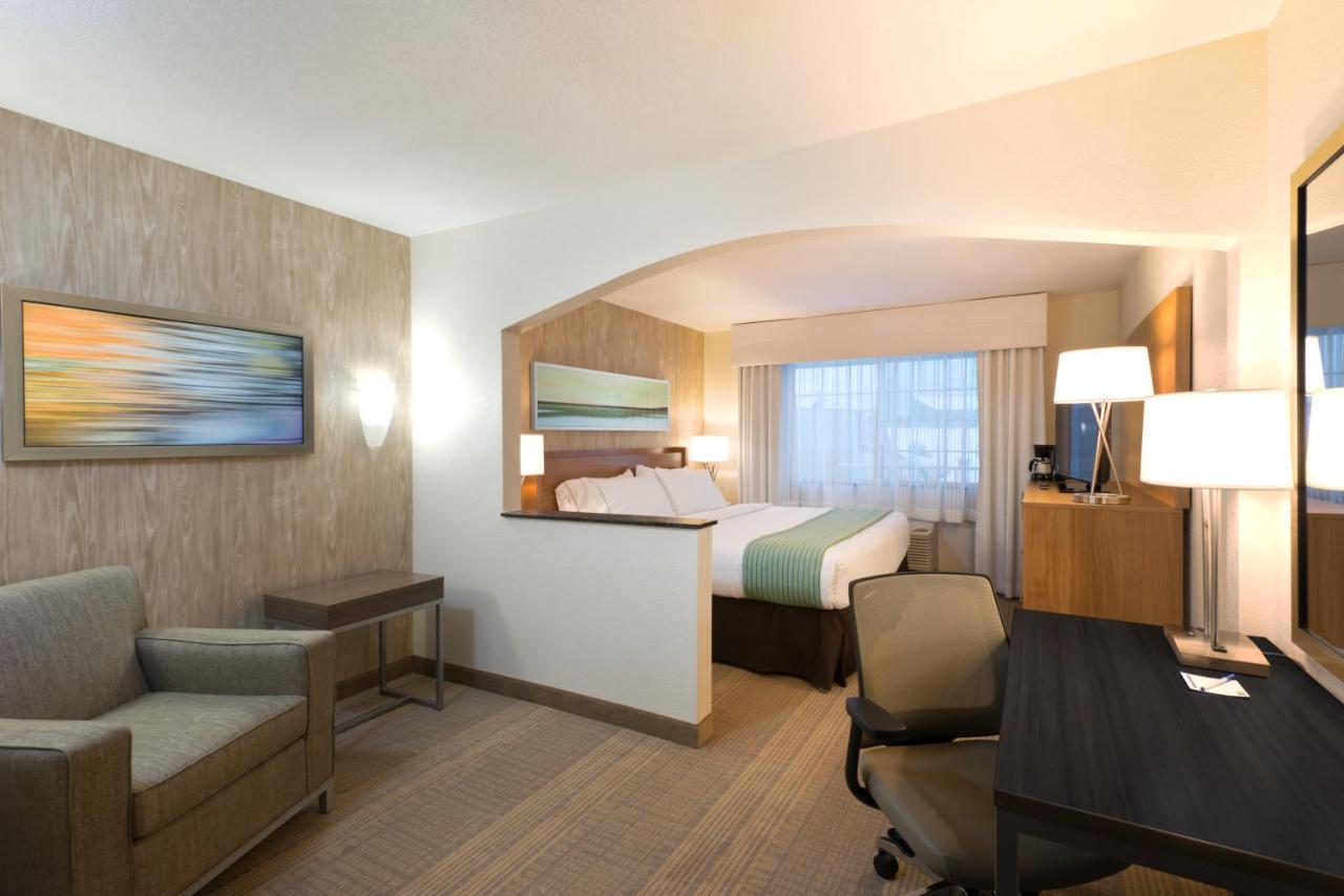Suite - Hearing Accessible - Non-Smoking at Holiday Inn Express & Suites Fraser - Winter Park Area by IHG