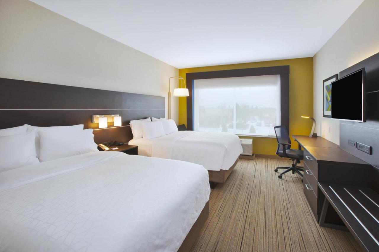 Queen Room with Two Queen Beds - Non-Smoking at Holiday Inn Express Auburn Hills South by IHG