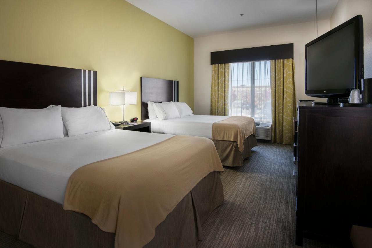 Queen Suite at Holiday Inn Express & Suites Conway by IHG