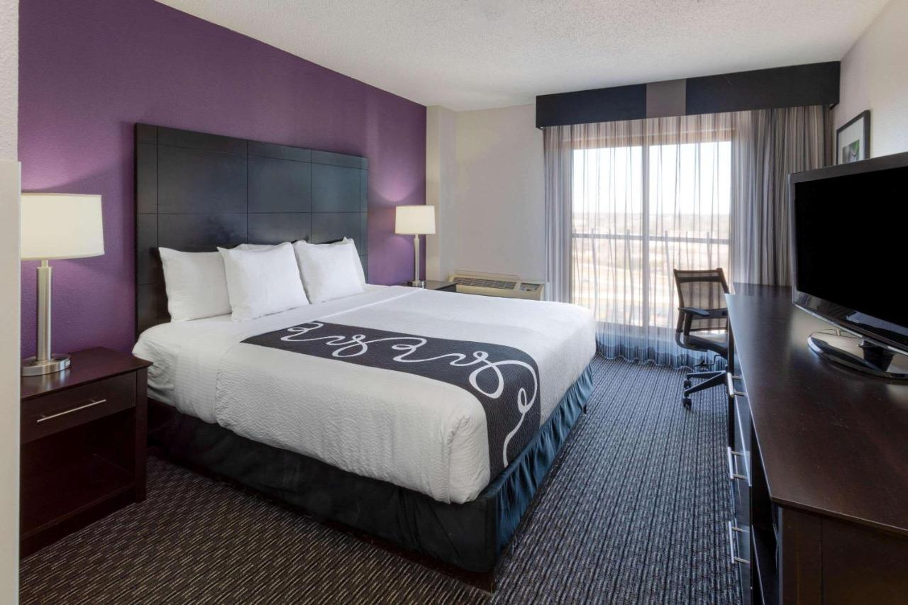 King Room at Bloom Hotel