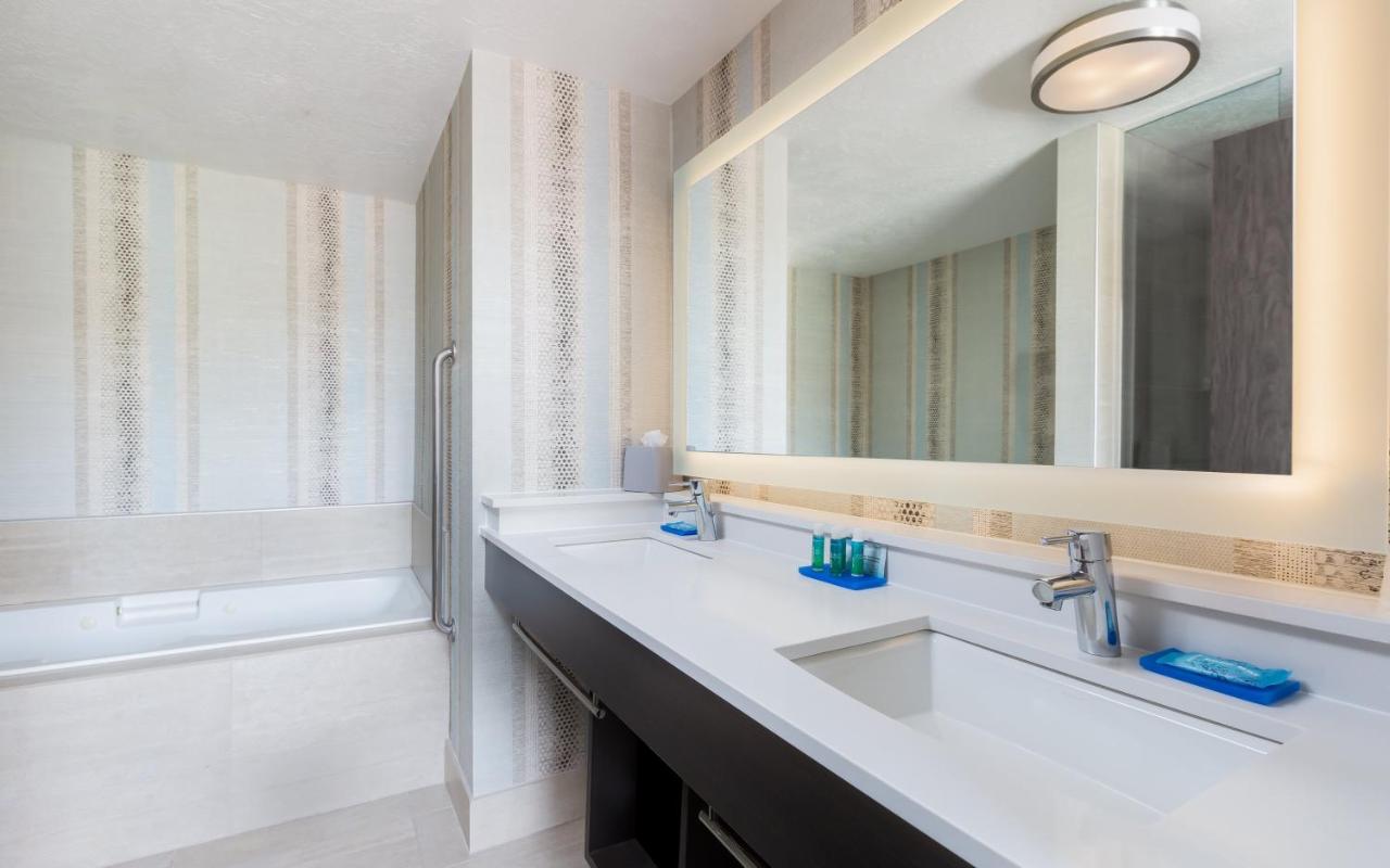  | Holiday Inn Express Hotel & Suites Eugene Downtown-Universty