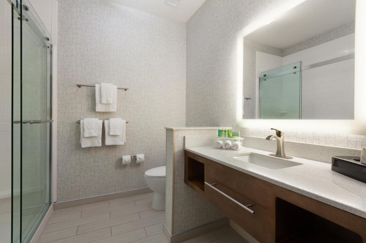 King Room at Holiday Inn Express & Suites Edinburg-McAllen Area by IHG