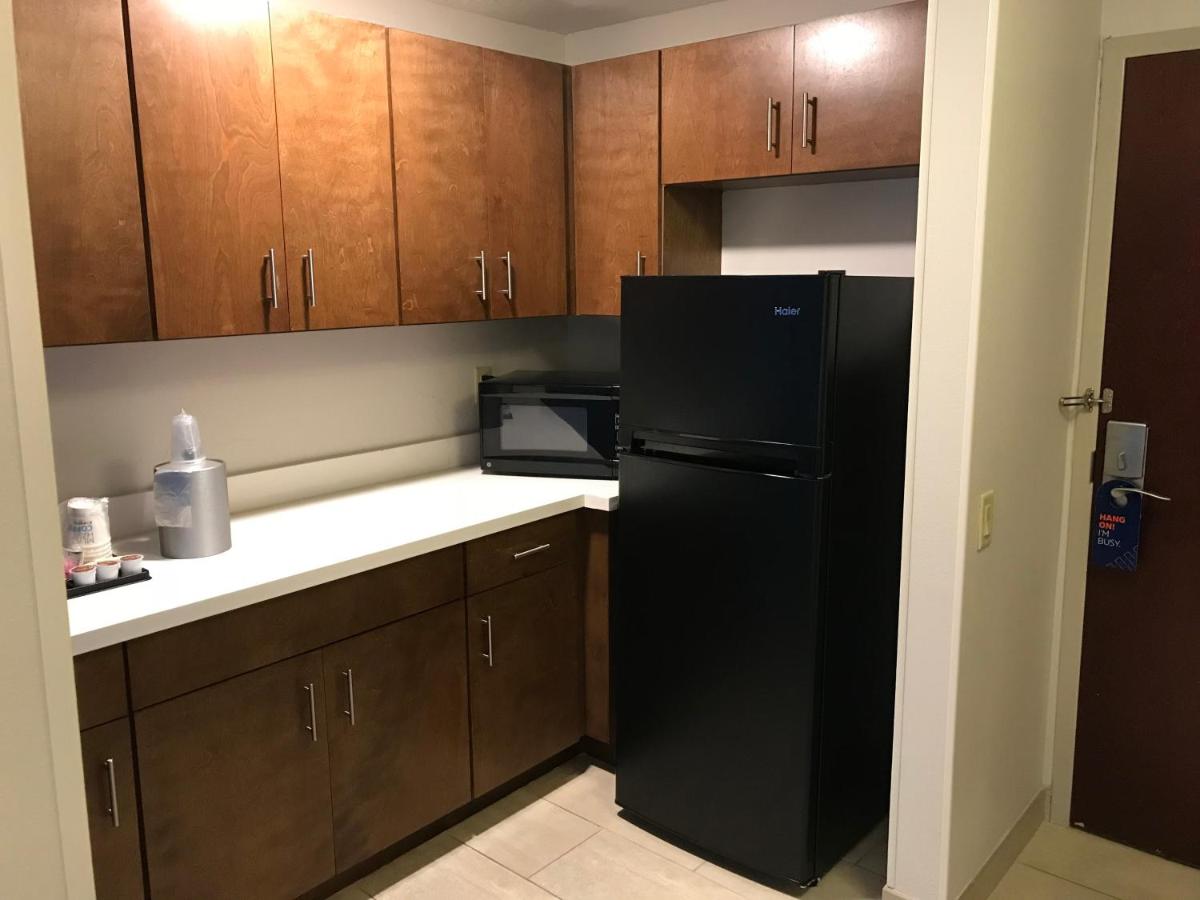Suite with Mobility Accessible Tub - Non-Smoking at Holiday Inn Express Hotel & Suites Orlando South-Davenport by IHG