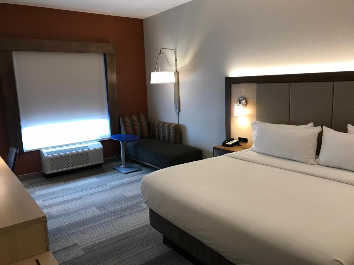 Standard King Room at Holiday Inn Express Hotel & Suites Orlando South-Davenport by IHG