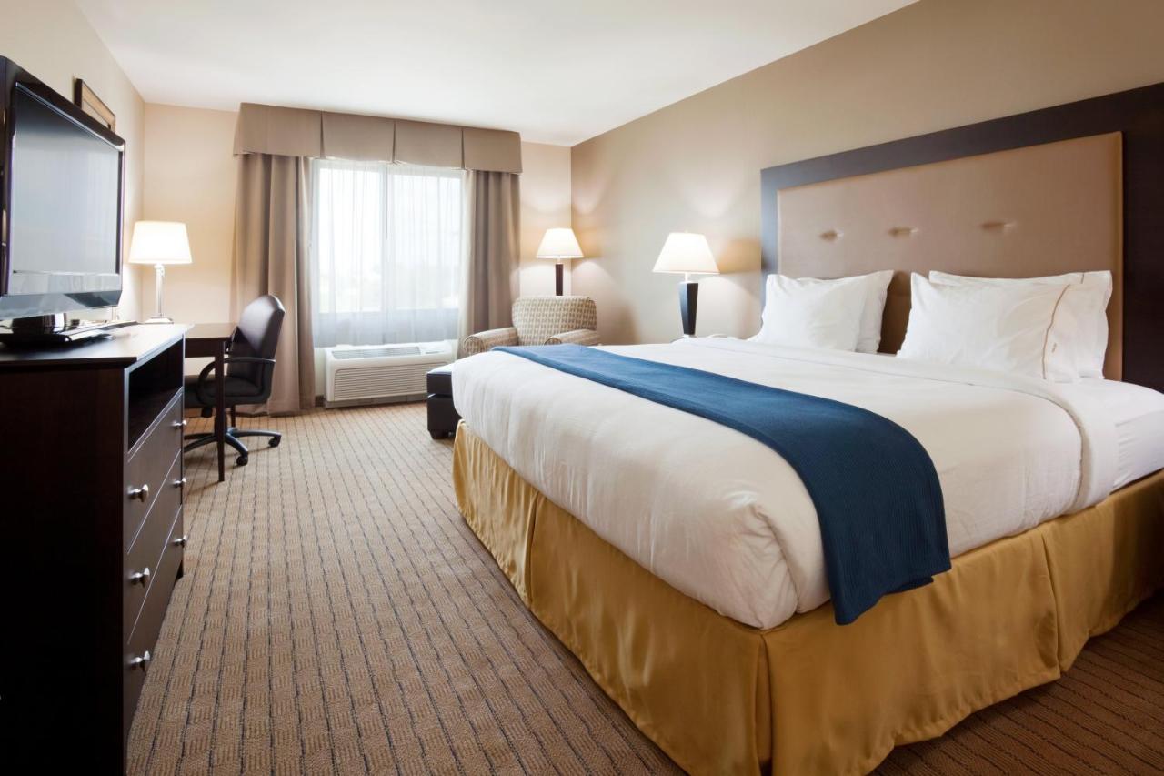 Room Selected at Check-In at Holiday Inn Express Hotel & Suites Madison-Verona by IHG