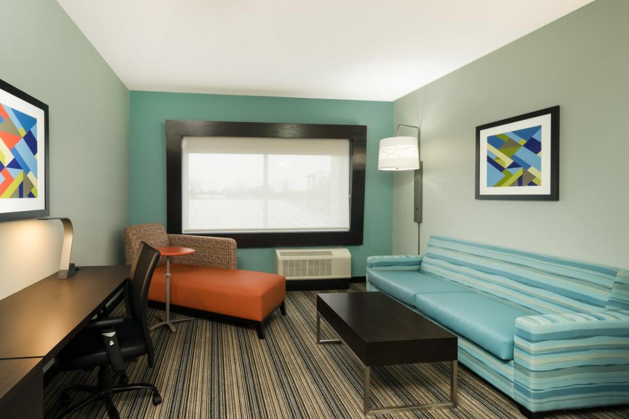 King Suite - Non-Smoking at Holiday Inn Express & Suites Greenville SE - Simpsonville by IHG