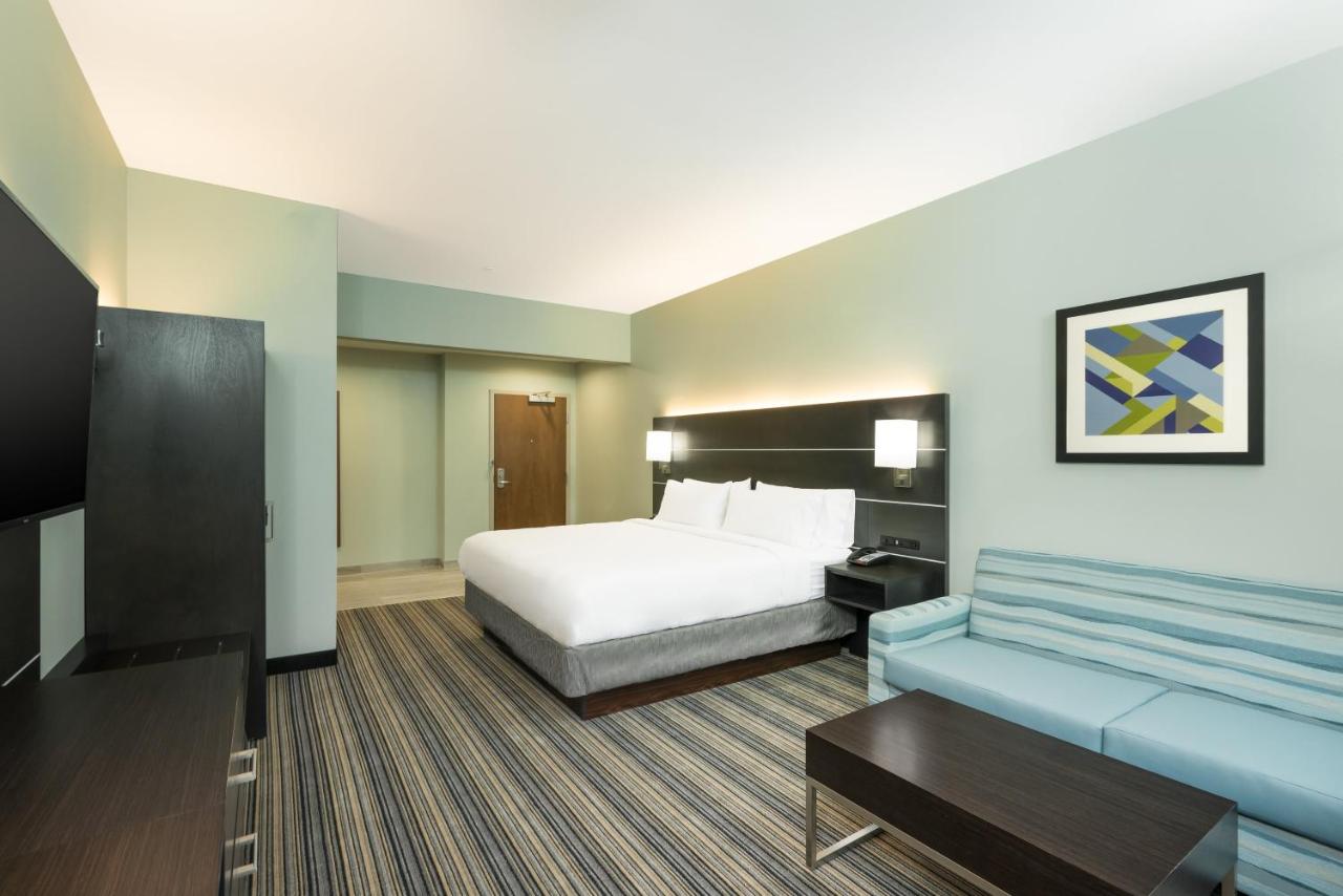 King Suite - Non-Smoking at Holiday Inn Express & Suites Greenville SE - Simpsonville by IHG