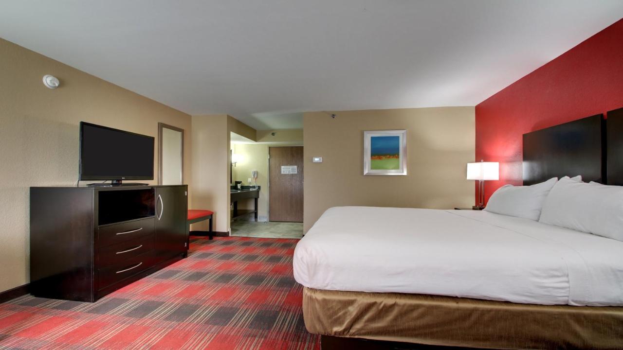 King Room at Holiday Inn Express & Suites Jackson Downtown - Coliseum, an IHG Hotel