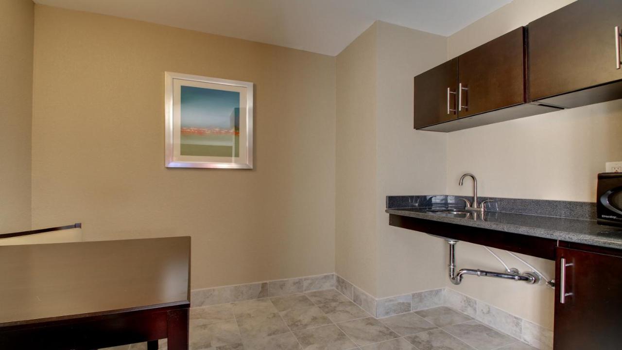 Executive King Room - Non-Smoking at Holiday Inn Express & Suites Jackson Downtown - Coliseum, an IHG Hotel