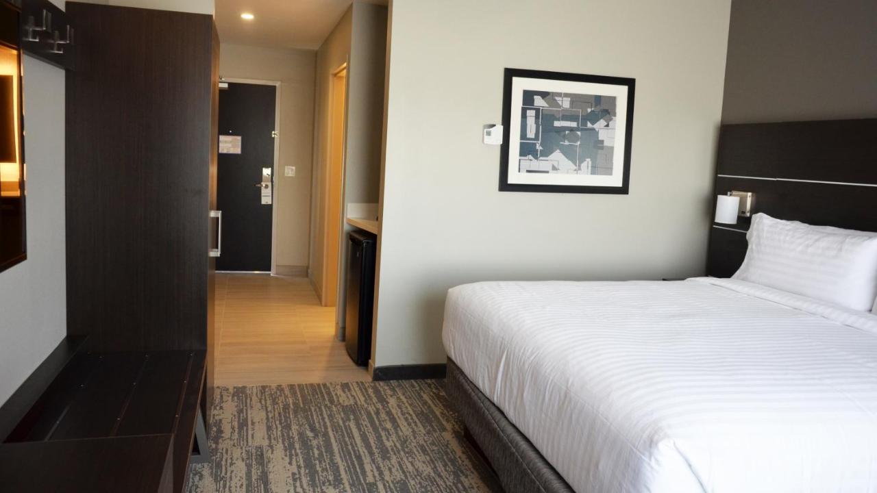  | Holiday Inn Express & Suites Jacksonville W - I295 and I10