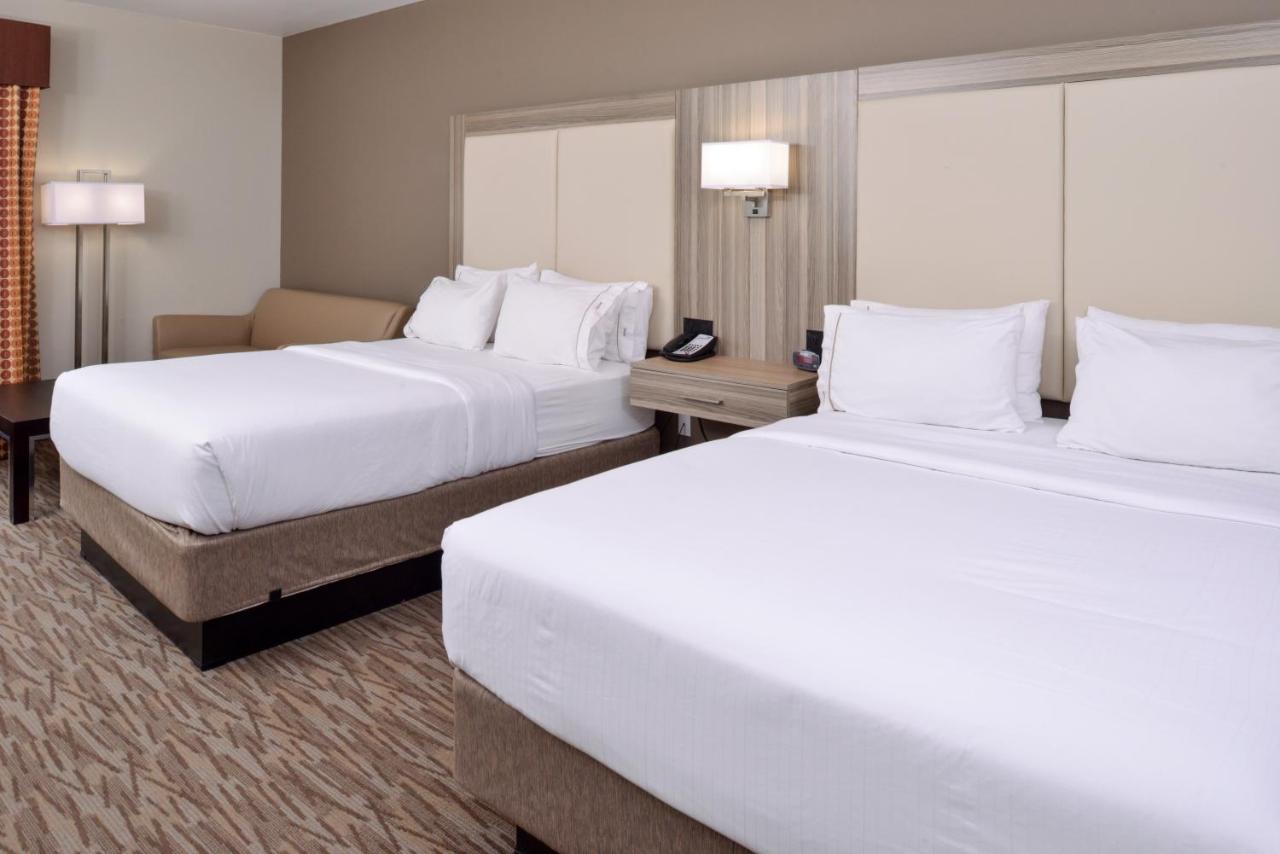 Suite with Two Beds - Non-Smoking at Holiday Inn Express & Suites Williams by IHG