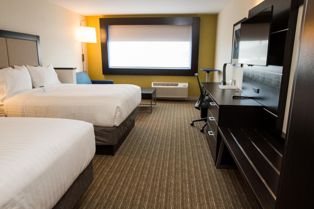 Suite - Non-Smoking at Holiday Inn Express & Suites Marietta by IHG