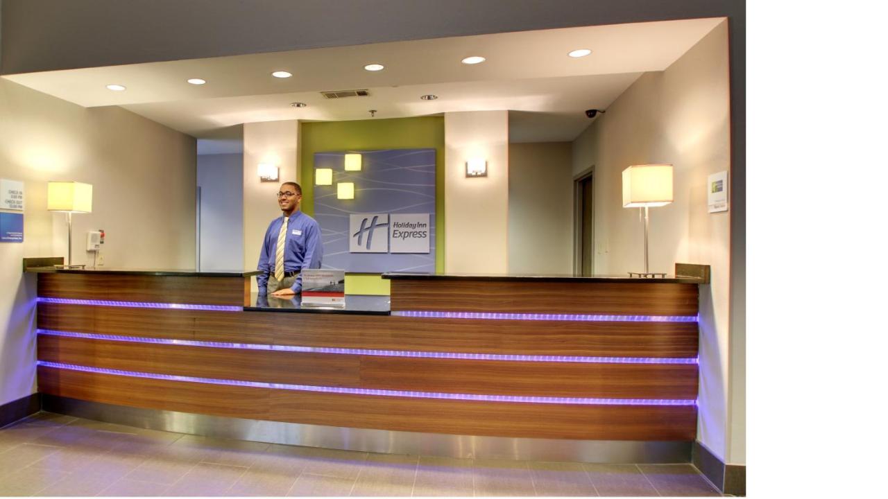  | Holiday Inn Express Hotel & Suites Meridian