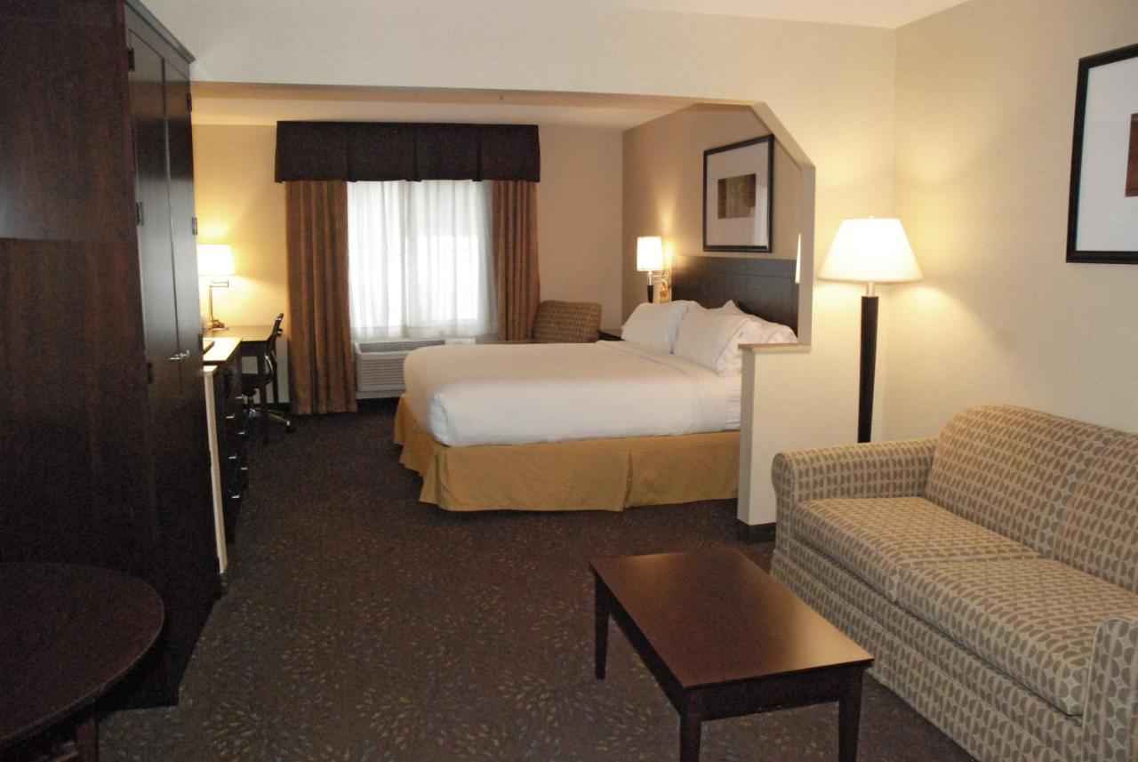 Suite - Hearing Accessible - Non-Smoking at AmericInn by Wyndham Hill City Mt Rushmore