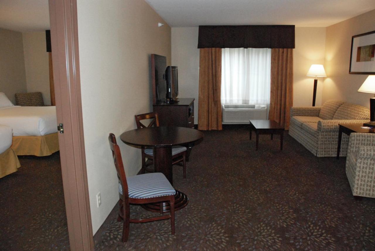 Queen Suite with Two Queen Rooms - Non-Smoking at AmericInn by Wyndham Hill City Mt Rushmore