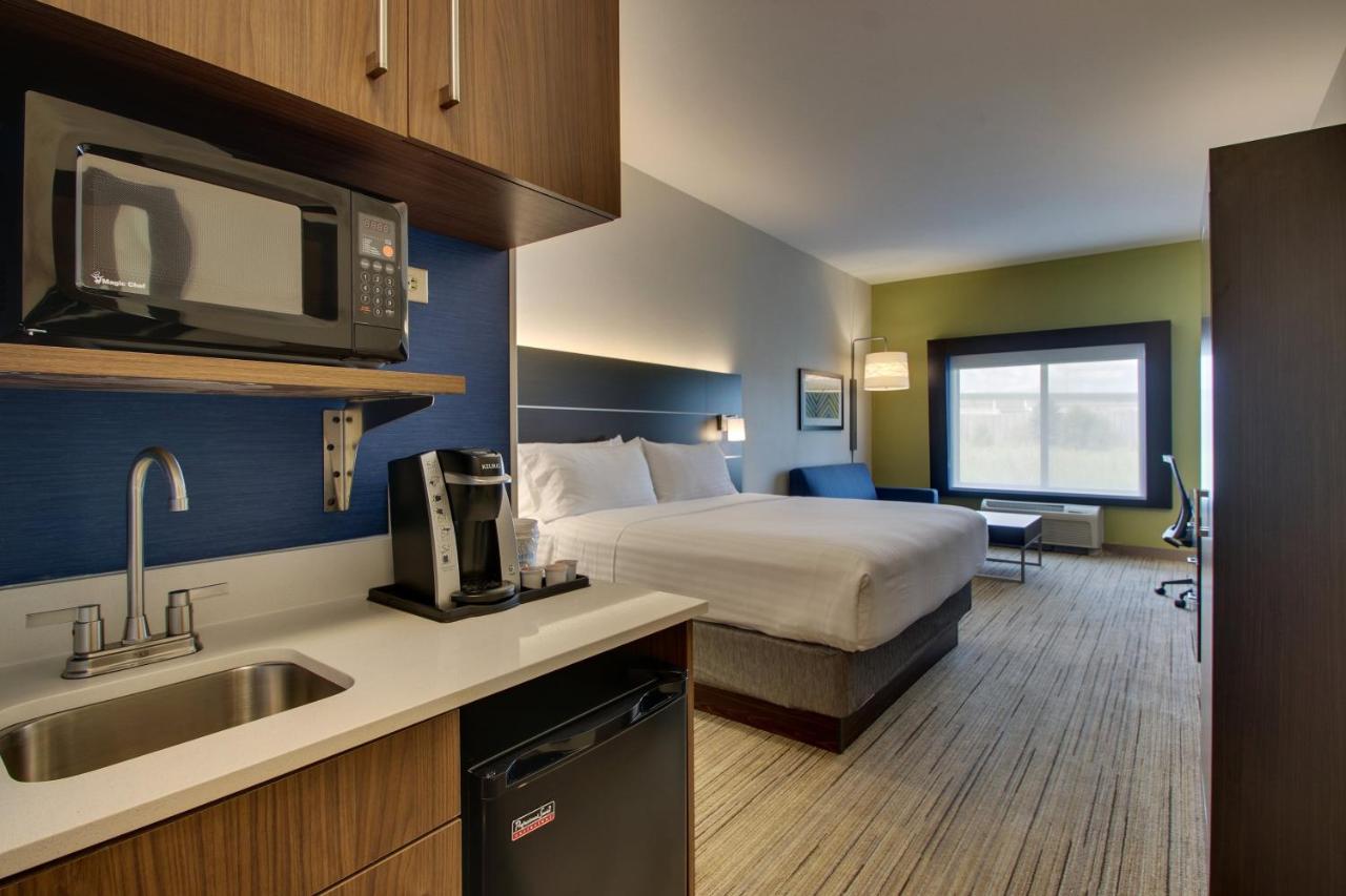 Executive Suite - Non-Smoking at Holiday Inn Express & Suites Morris by IHG