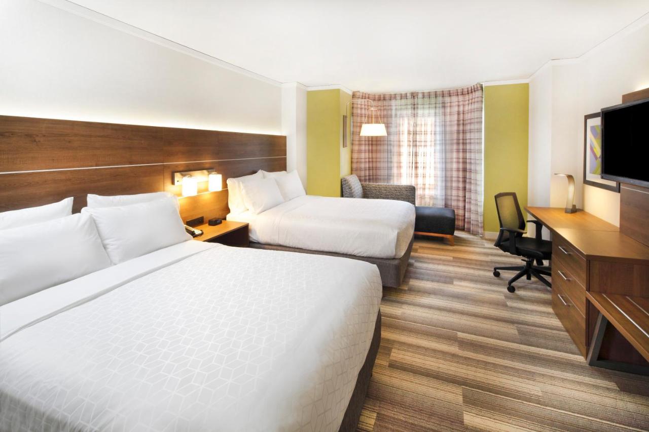 Suite - Non-Smoking at Holiday Inn Express and Suites Fisherman's Wharf, an IHG Hotel