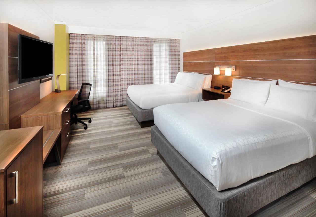 Double Room with Two Double Beds - Disability Access/Non-Smoking at Holiday Inn Express and Suites Fisherman's Wharf, an IHG Hotel