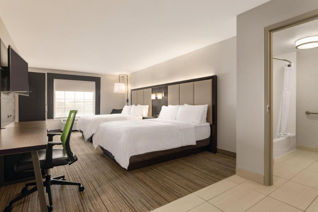 Queen Suite with Sofa Bed - Non-Smoking at Holiday Inn Express Hotel & Suites Lawton-Fort Sill by IHG
