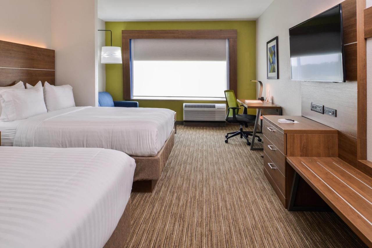 Suite - Non-Smoking at Holiday Inn Express & Suites Siloam Springs by IHG
