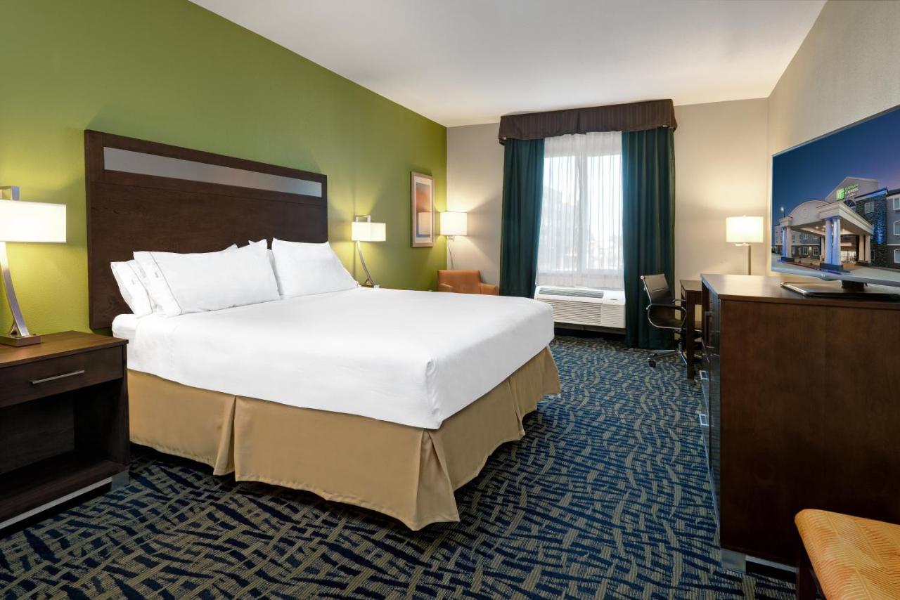  | Holiday Inn Express Hotel & Suites Monahans - I-20