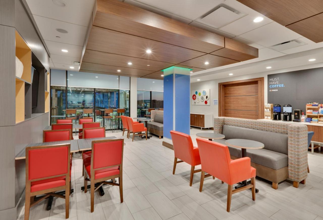  | Holiday Inn Express & Suites Fort Worth North - Northlake