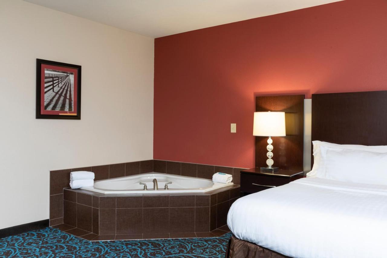 King Room with Spa Bath at Holiday Inn Express Hotel & Suites New Philadelphia by IHG