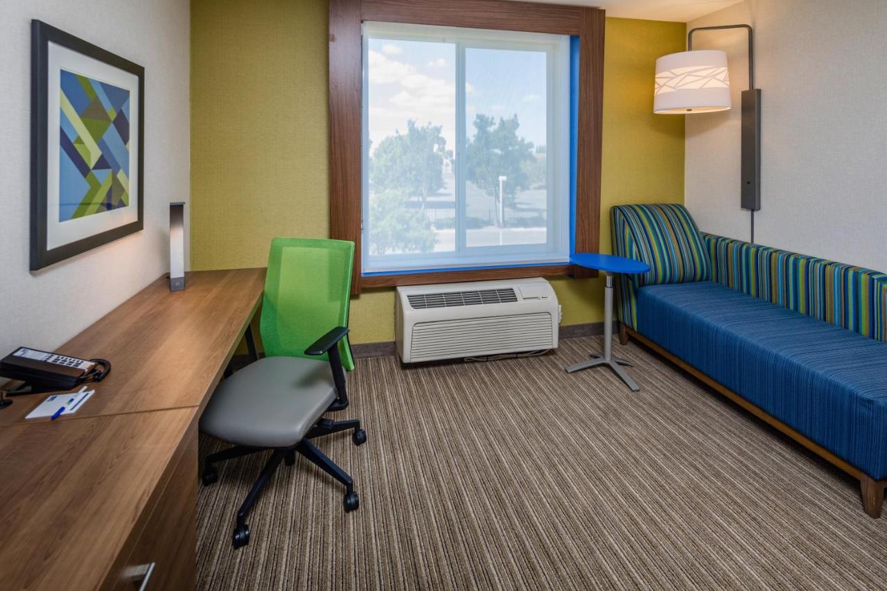 Executive King Room at Holiday Inn Express and Suites Modesto by IHG