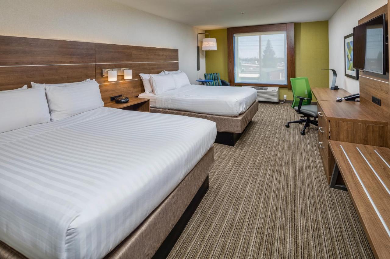 Suite - Mobility Access/Hearing Accessible at Holiday Inn Express and Suites Modesto by IHG