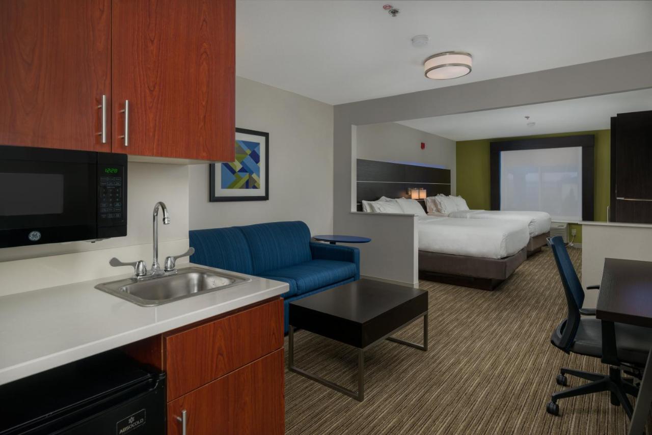 Executive Queen Room with Two Queen Beds at Holiday Inn Express & Suites Lawrence by IHG