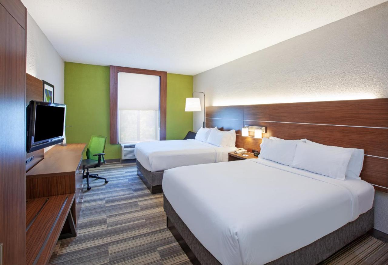 Queen Room with Two Queen Beds - Non-Smoking at Holiday Inn Express & Suites Houston - Memorial Park Area by IHG