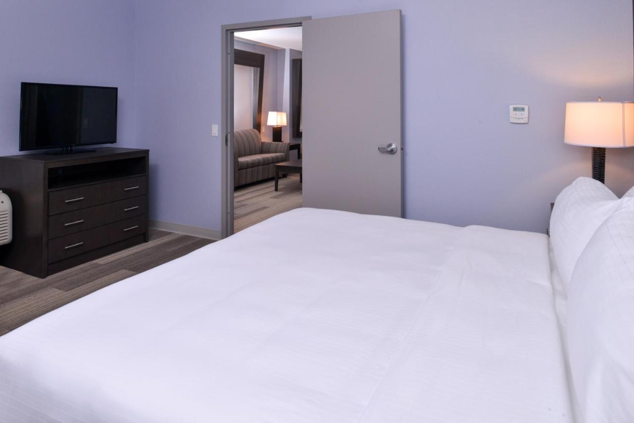 Executive Suite - Non-Smoking at Holiday Inn Express & Suites Loma Linda- San Bernardino S by IHG