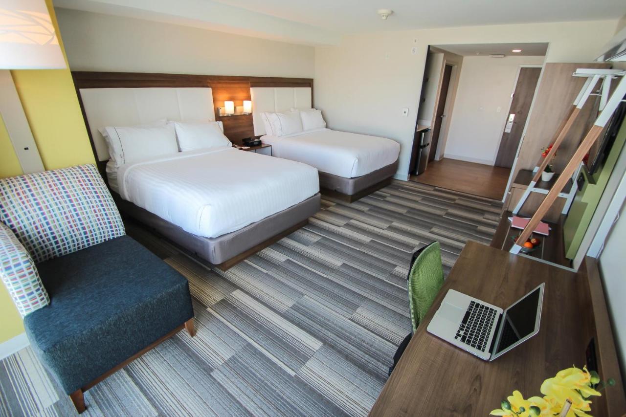 Queen Suite with Sofa Bed at Holiday Inn Express & Suites Miami Airport East by IHG