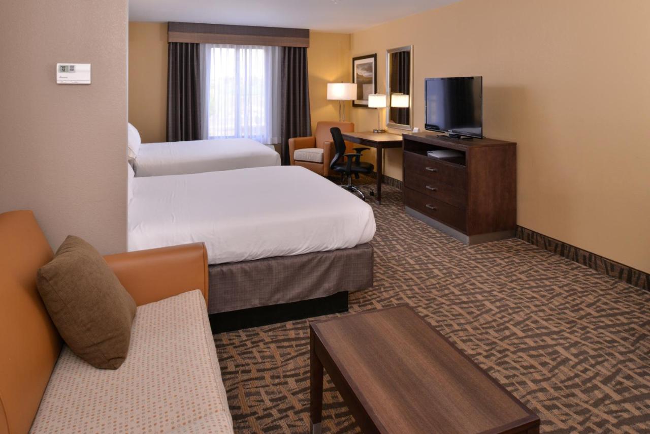 Studio with Two Queen Suite - Non-Smoking at Holiday Inn Express & Suites Page - Lake Powell Area by IHG