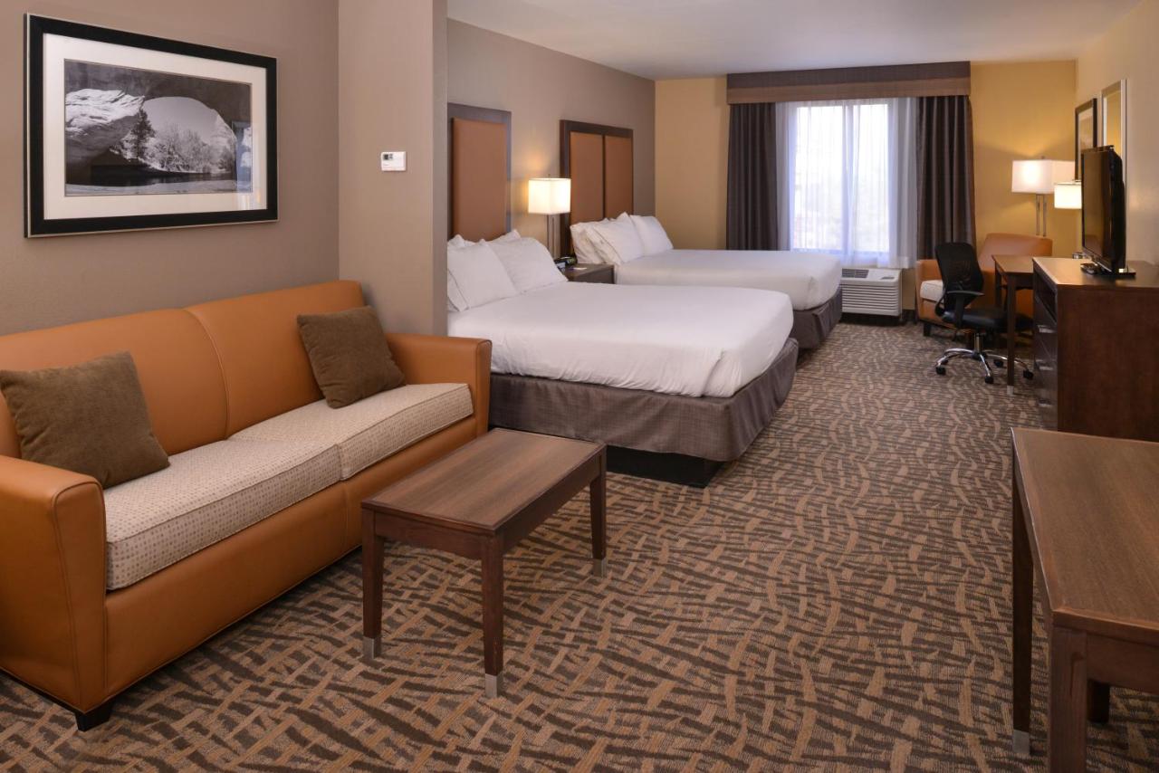 Studio with Two Queen Suite - Non-Smoking at Holiday Inn Express & Suites Page - Lake Powell Area by IHG