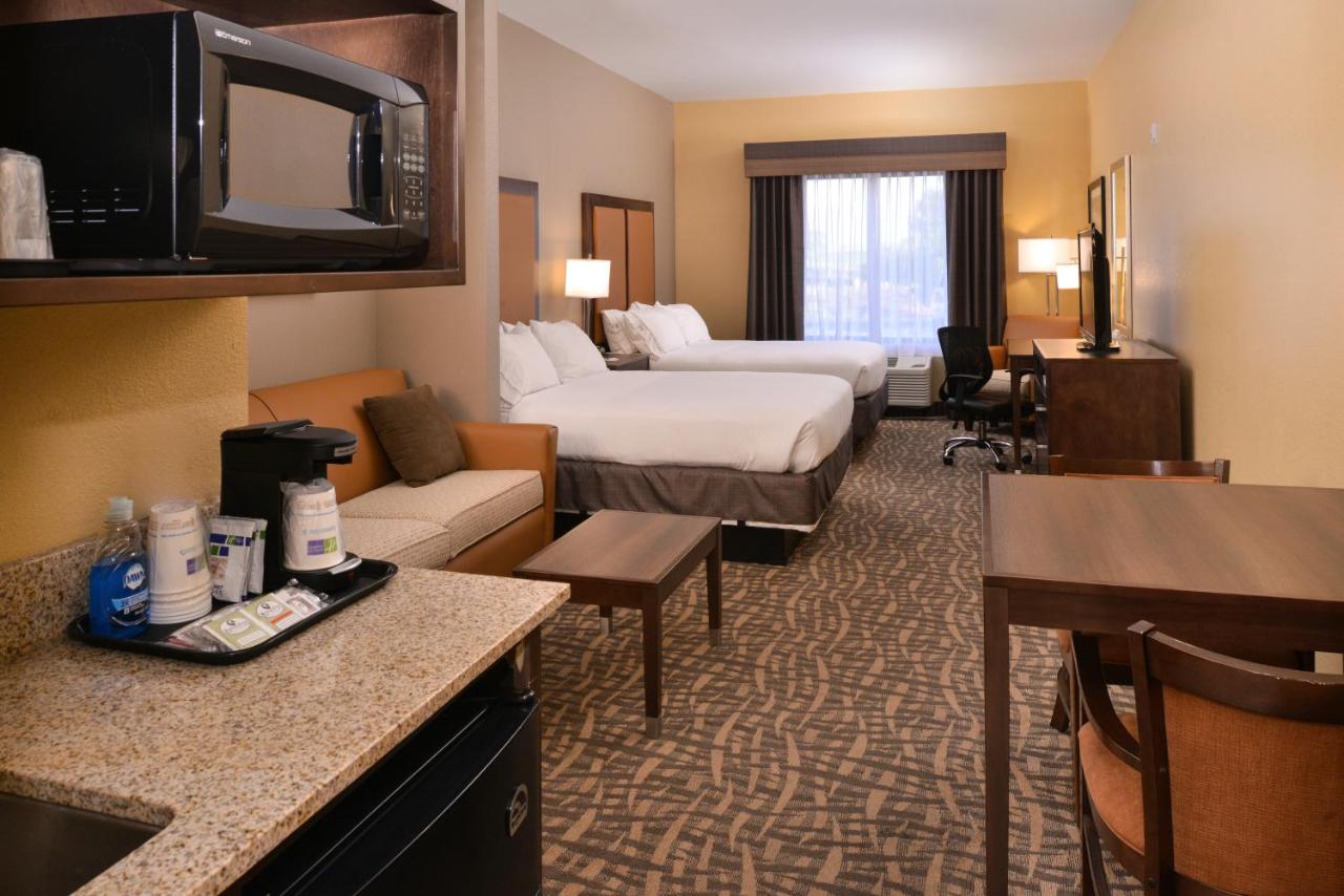 Studio with Two Queen Suite - Non-Smoking at Holiday Inn Express & Suites Page - Lake Powell Area by IHG