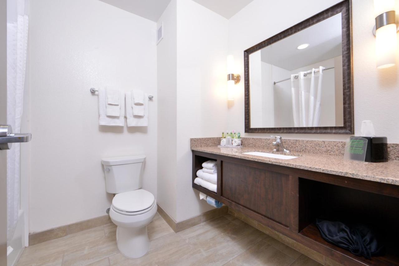 Studio with Two Queen Suite - Non-Smoking at Holiday Inn Express & Suites Page - Lake Powell Area by IHG