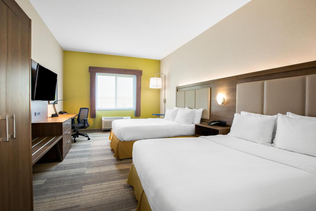 Two Queen Beds at Holiday Inn Express & Suites Ontario by IHG