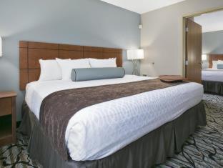 Room #50352234 at Best Western Plus Blaine at the National Sports Center