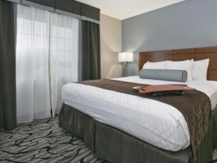 Room #50352234 at Best Western Plus Blaine at the National Sports Center