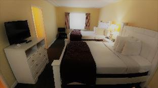Room #5647616 at Hollywood Celebrity Hotel