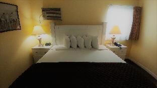 Room #5647619 at Hollywood Celebrity Hotel