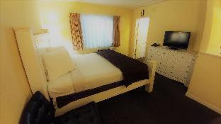 Room #5647619 at Hollywood Celebrity Hotel