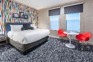 Room #382551814 at Signature San Francisco