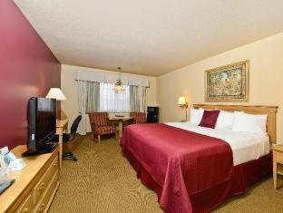 Suite with Dining Room - Non-Smoking at Best Western Plus Caldwell Inn & Suites