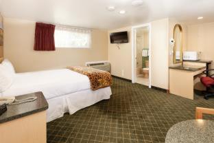 Room #42581905 at Holiday Inn Express Glenwood Springs by IHG